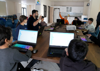 BAŞKAN KOZAY'DAN GENÇLİĞE HİZMET